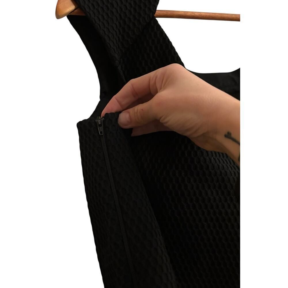 A.B.S. Collection Black Textured Stretch Top 1X NWT Structured Chic Minimalist - Picture 3 of 7